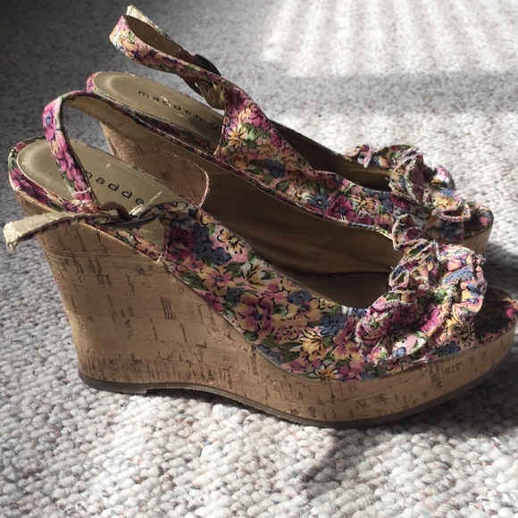 Floral Madden Girl Wedges - Picture 2 of 3